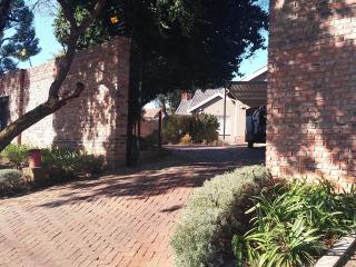 Pvt Guesthouse 2 hour Stay Booking - Johannesburgo - 2