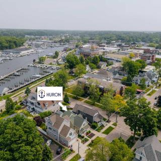 Charming Cottage Prime Location 3BR - South Haven - 8