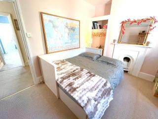 Victorian Rooms by Beach - Ramsgate - 6