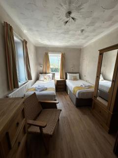 Rwts Rooms & Resto - 6