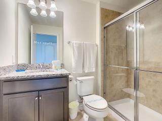 Retreat Near Disney - 5BR - Pool & Themed Rooms - Kissimmee - 3