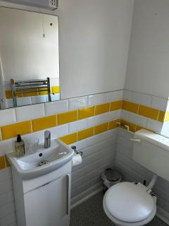 Rwts Rooms & Resto - 5
