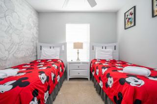 4BR - Magical Stay near Disney - Pool & Themed Rooms! - 1