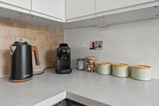 Spacious 5 BR Croydon Home with Game Room - Addington - 4