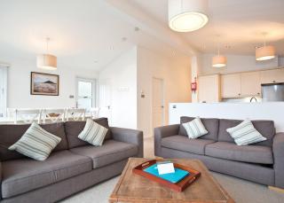 Mullion Cove Coastal Retreat - Mullion - 6