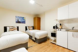 Warm Apartments in Queensway - 2