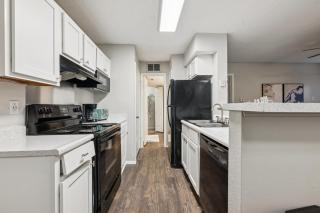 The Davis 412 I Spacious 1 Bed 1 Bath - Huntsville - 1