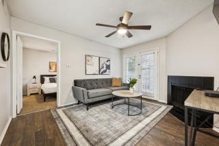 The Davis 412 I Spacious 1 Bed 1 Bath - 5