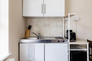 Warm Apartments in Queensway - 5