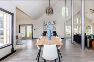 The Davis 717 I Comfy and Spacious 1 Bed 1 Bath - 3