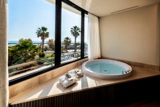 International Hotel & Suite - In prima fila sul lungomare - 3