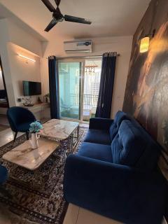 Elegant Escape 1bhk Studio Apartmnent - Noida - 0