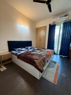 Elegant Escape 1bhk Studio Apartmnent - Noida - 9