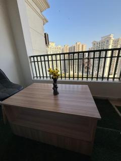 Elegant Escape 1bhk Studio Apartmnent - Noida - 5
