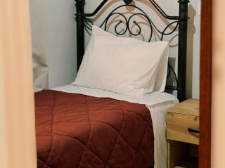 Lovely 2 Bd Home in the Heart of Troezen - - 6