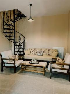 Cozy 1 Bd Troezen Maisonette w Mountain View - - 9