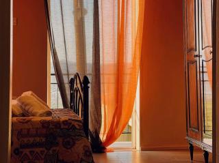 Cozy 1 Bd Troezen Maisonette w Mountain View - - 1