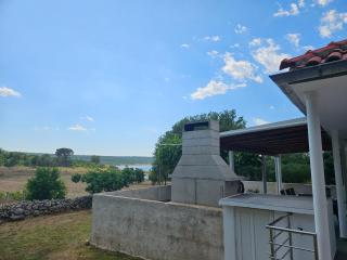Holiday house Tunjarice - Obrovac (Obrovazzo) - 3