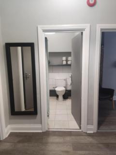 One Bed Apartment in Belfast close to Cathedral Quarter - Belfast - 4