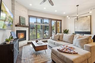 Modern Mountain Escape at Blackstone Walk to the Slopes - Park City - 0