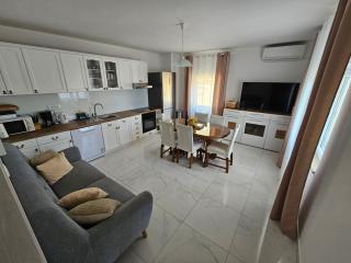 Holiday house Tunjarice - Obrovac (Obrovazzo) - 7