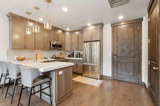 Modern Mountain Escape at Blackstone Walk to the Slopes - Park City - 8