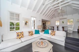 Luxurious Holiday Villa with Immersive Amenities - Gustavia - 1