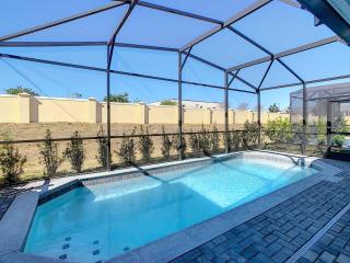 Price Drop! OCT-NOV Book Now - 5BR Pool - Windsor Westside! - 0
