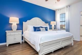 7BR Dream Home - Cinema, Game Room, Themed Rooms & Hot Tub! - 4