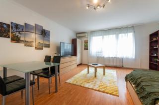 Ernest Apartment - Budapest - 0