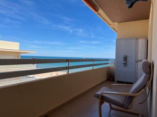 Bonito piso en Primera linea de playa con ascensor - 9