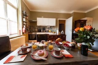 AAB Apartment 80qm mit 2 Schlafzimmern, Self-Check-in mit Wlan und gratis Parkplatz am Haus - 1