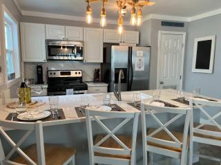 Mardi's Cozy Beach Townhome-Walk to Beach-Pool - Navarre - 1