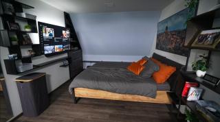 Modern lake cabin with view - 1