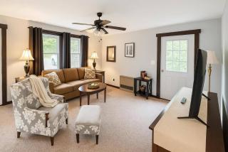 Cozy Stay. Shared Hot Tub, Views, Pool & Fire Pits - Bucksport - 8