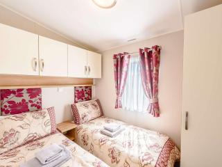 2 Bed in Newborough 82559 - Brynsiencyn - 2