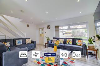 3 Bedroom House By Ace Homes Short Lets & Serviced Accommodation Leeds With Free WiFi - - 0