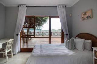 Coastal Villa - East London - 4