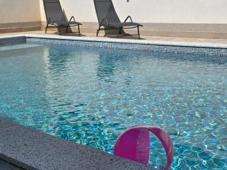 Nerina Vila - Stolac - 5