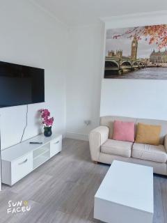 Peaceful 3-Bedroom Home! - Plymouth - 0