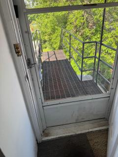 Third Floor loft 2bed 1 bath Historic district - 8