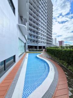 The Luxe Haven Makati - Manila - 7