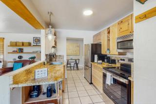 Sandstone Retreat - 4