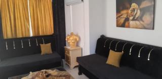 Royal Lella - - 7