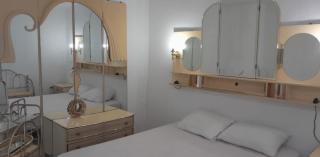 Royal Lella - - 4