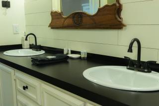 Lakefront Farm House - 34 - Mead - 1