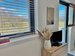 Eco-Friendly Highland Suite With Mountain View - Spean Bridge - 9