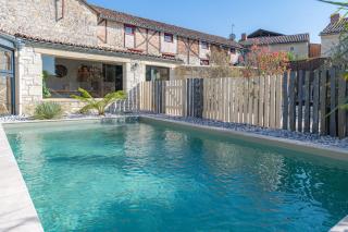 Gîte Lunaben-Maison en pierres avec piscine - Forges - 0