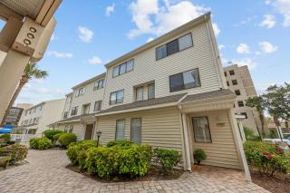 Sea Therapy Private Patio Half Block to Sea - Myrtle Beach - 6