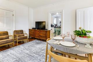 1 Mi to Needham Center Square Pet-Friendly Apt! - - 0